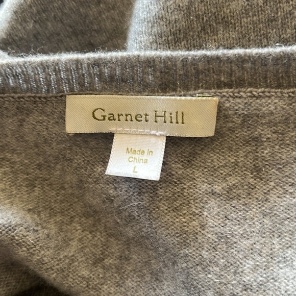 Garnet Hill Women’s Soft Gray Cashmere Sweater Lace Accent around Hem Large - Picture 11 of 14